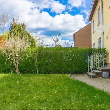 Apartment 2-bedroom Flat With Kitchen And Garden, Easy To Center And Dusseldorf Messe *