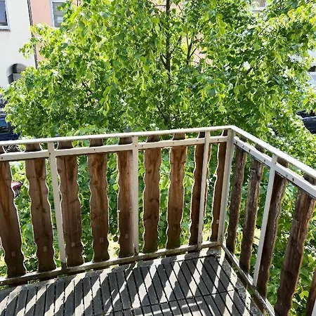 2-bedroom Flat With Kitchen And Garden, Easy To Center And Dusseldorf Messe Duisburg
