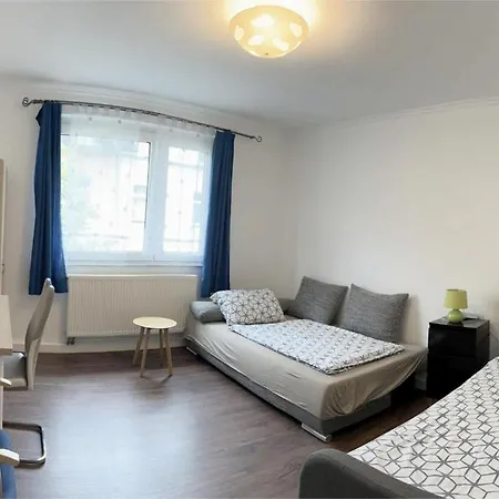 2-bedroom Flat With Kitchen And Garden, Easy To Center And Dusseldorf Messe Duisburg